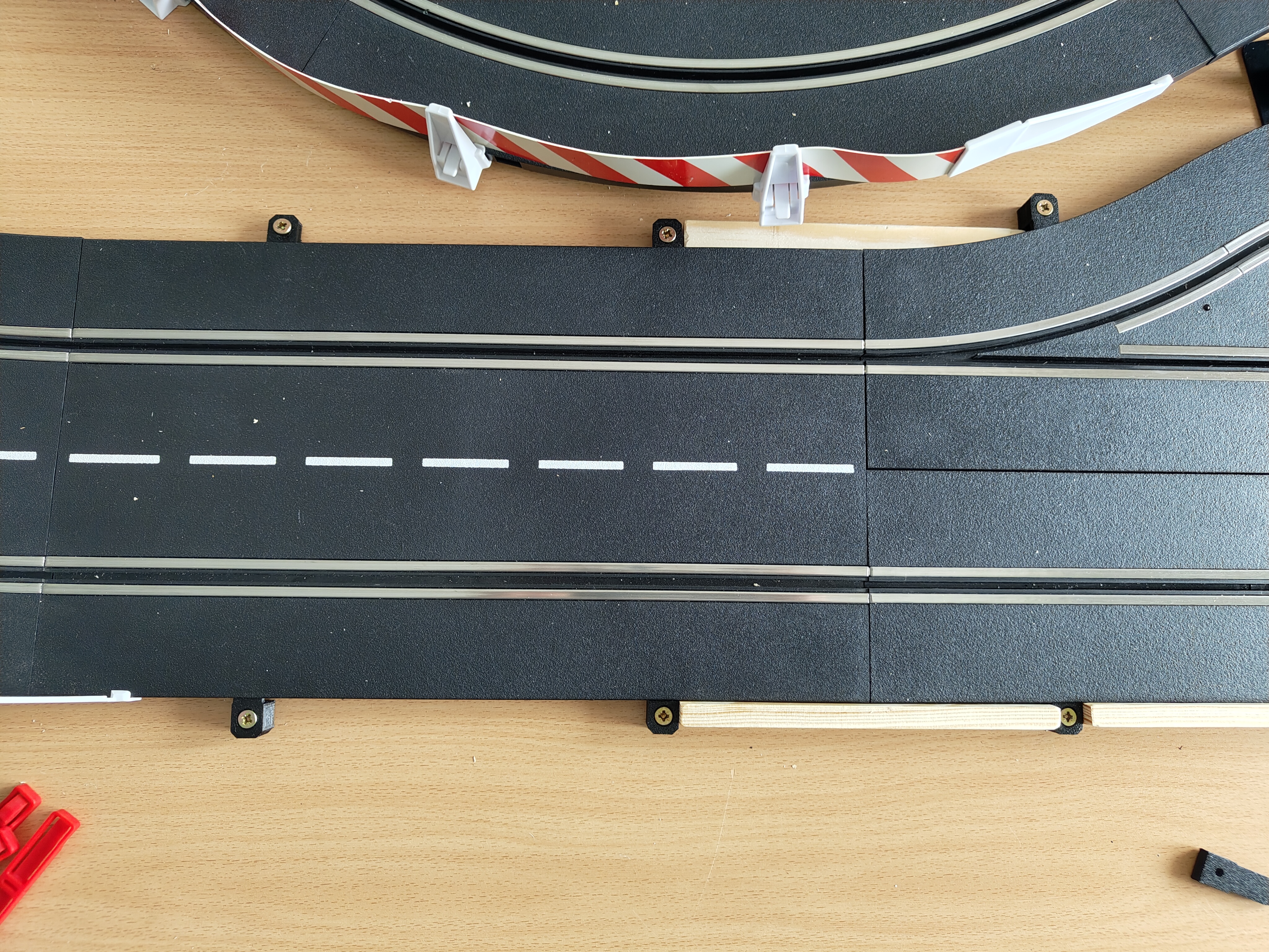 Carrera Bahn Strecken Halterung (niedrig und hoch) / Carrera Track holders high and low