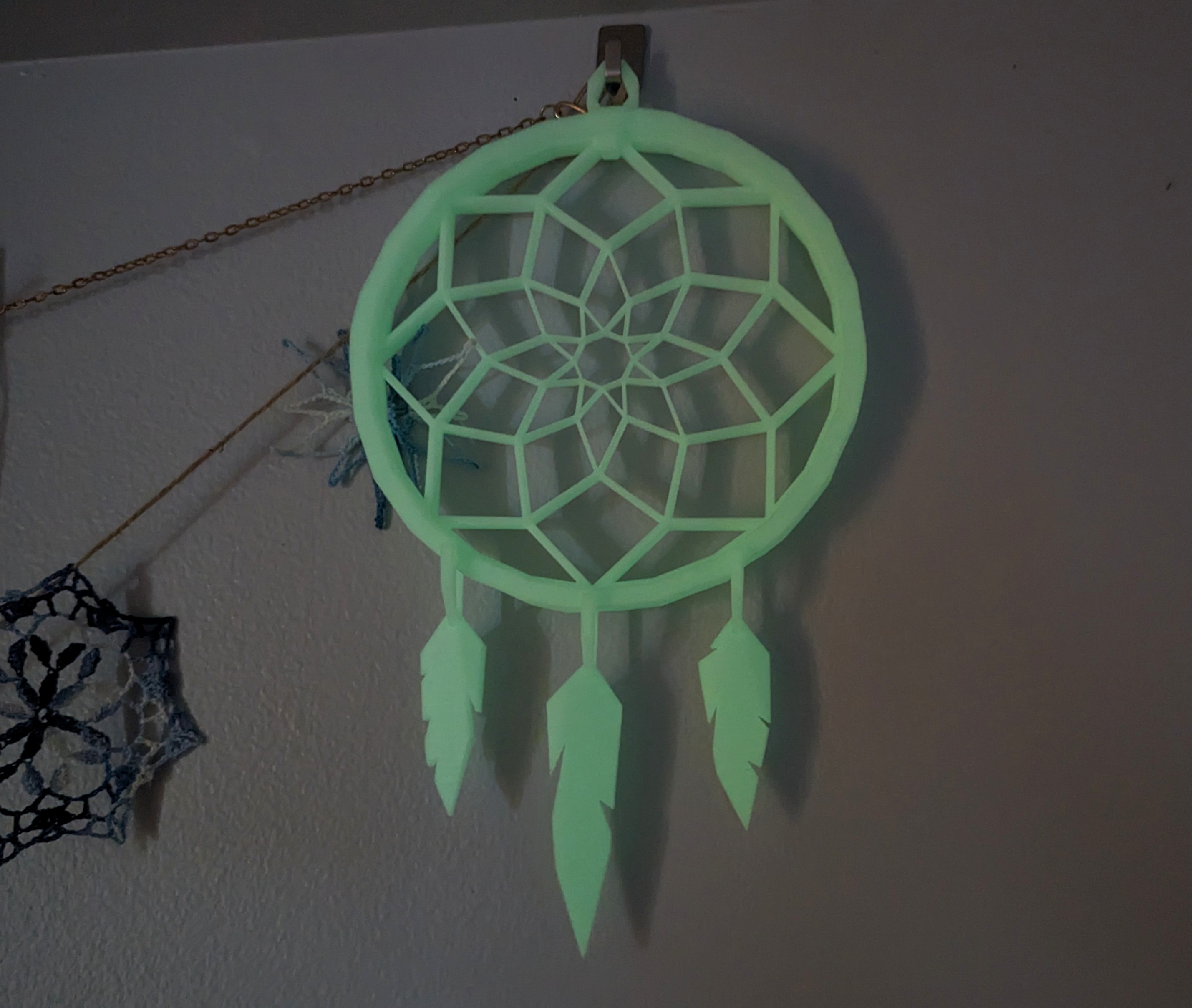 Geometric Dreamcatcher (With print in place feathers. Amazing with glow in the dark filament!)