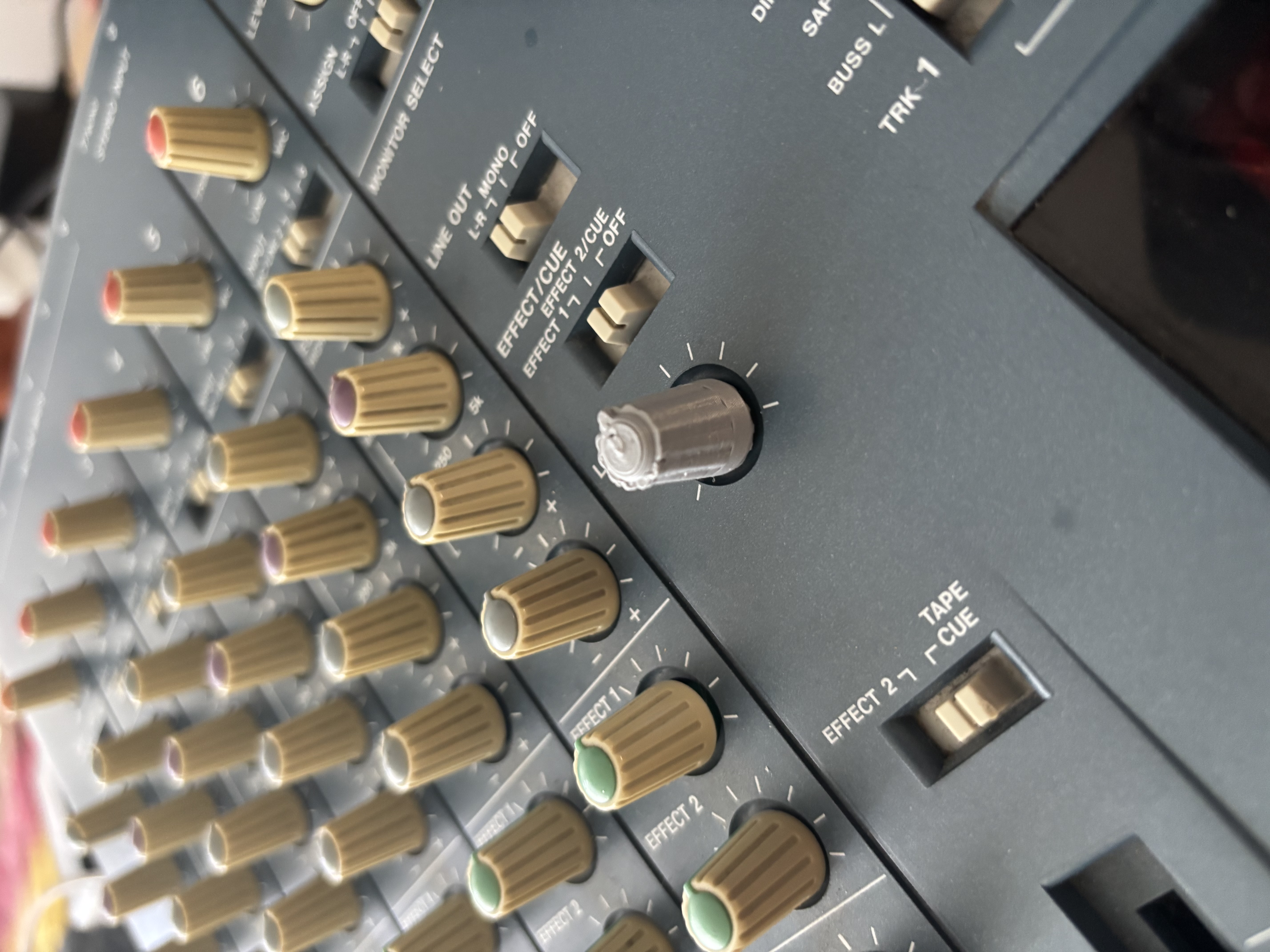Tascam 424 MkIII potentiometer knob