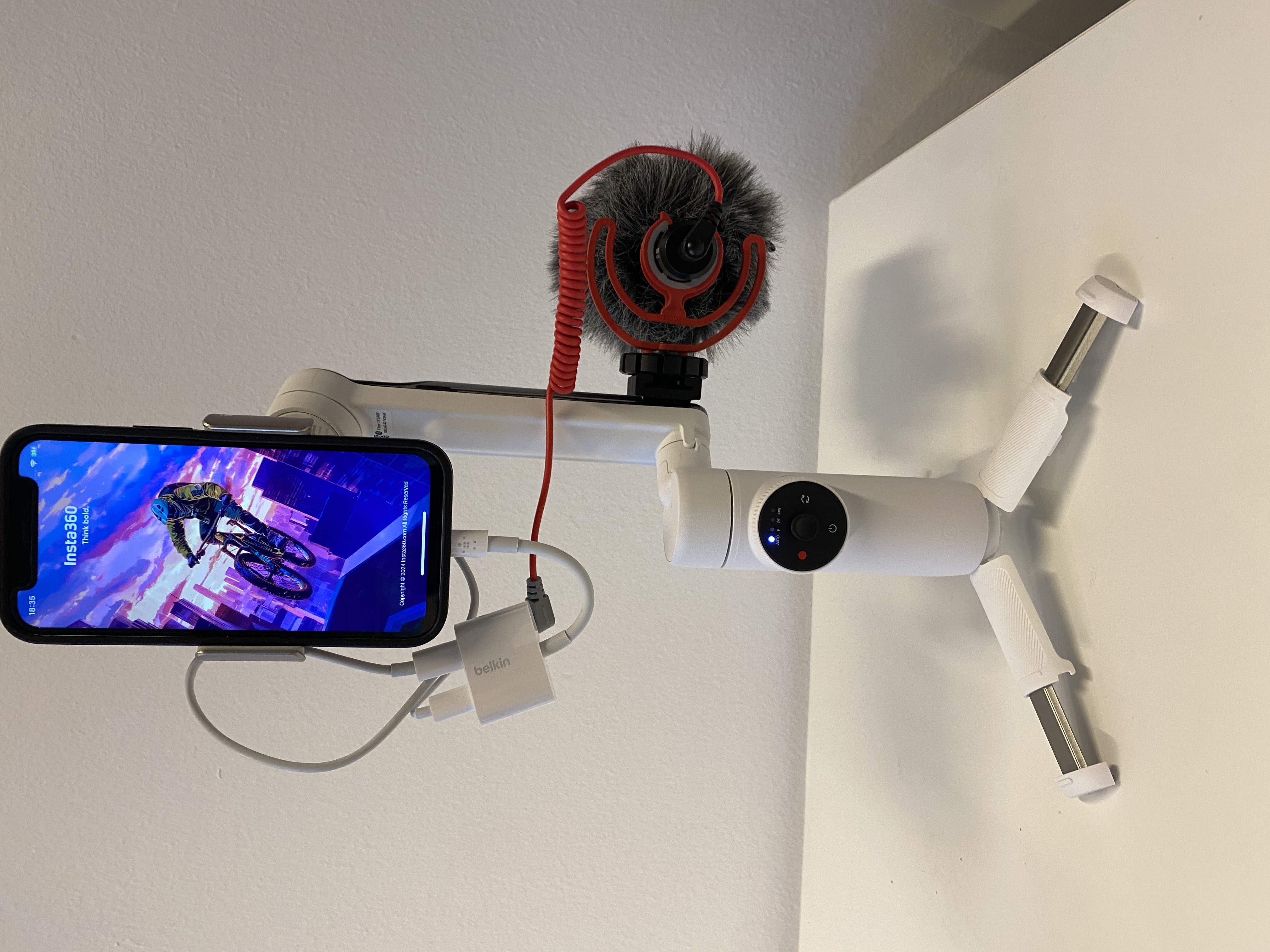 Cold Shoe Mount 45° Angle for Insta360 Flow and Rode Mics | Blitzschuhadapter 45° Insta360 Flow