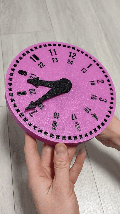 Teaching clock with lifting numbers