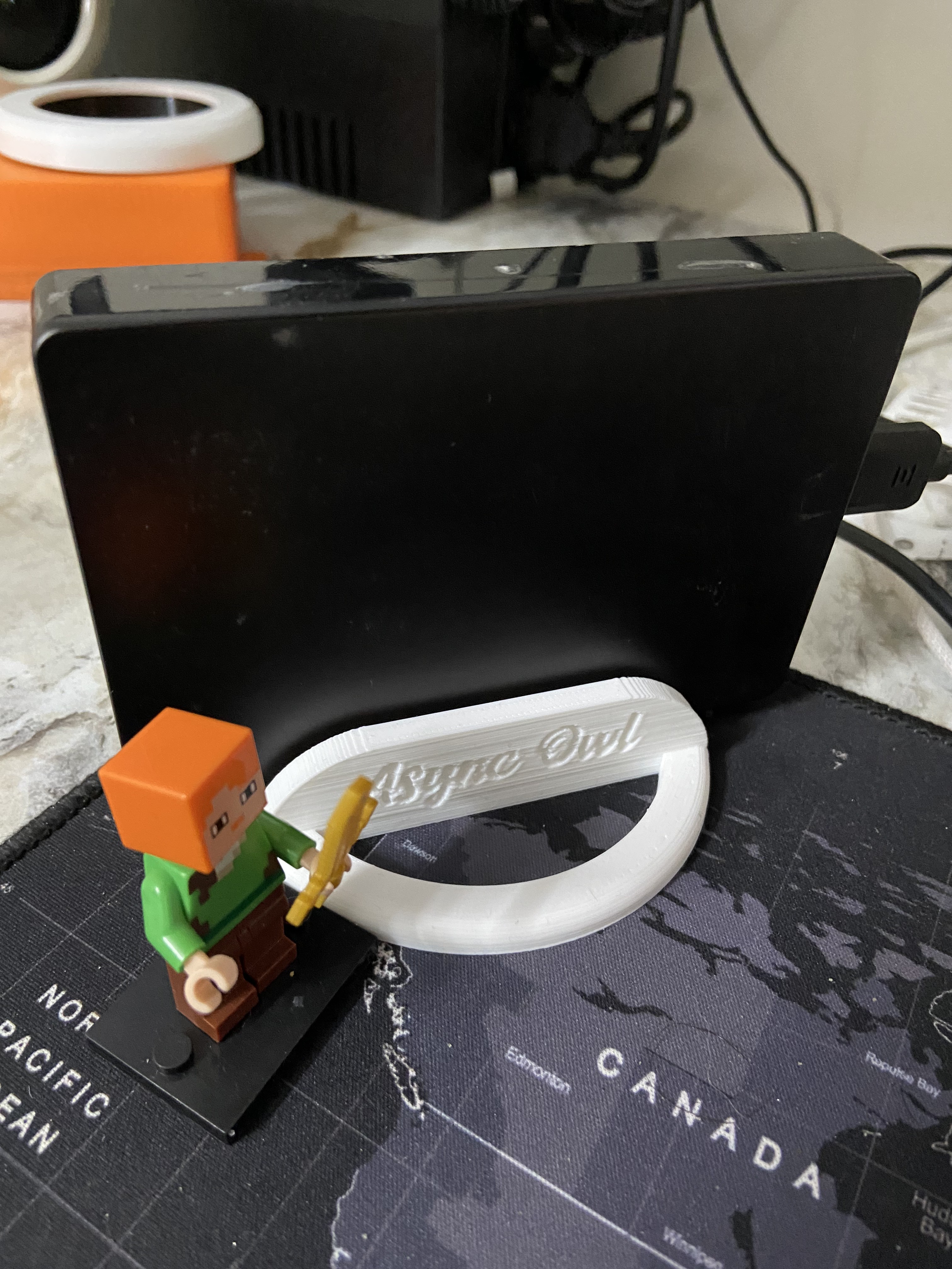 2.5" External Hard Drive Stand - 3D Printed Organizer