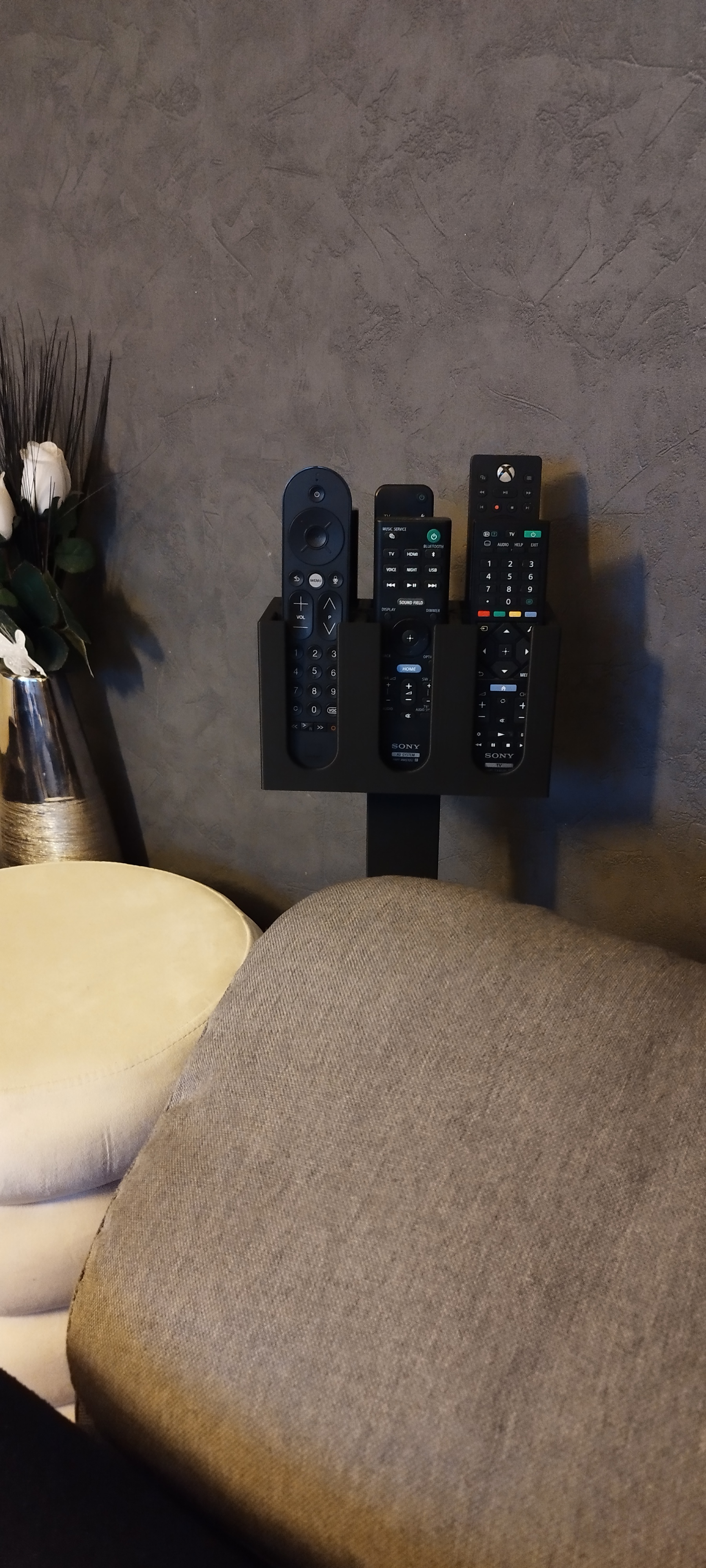 pied pour télécommande TV universel (stand for TV remote control universal)