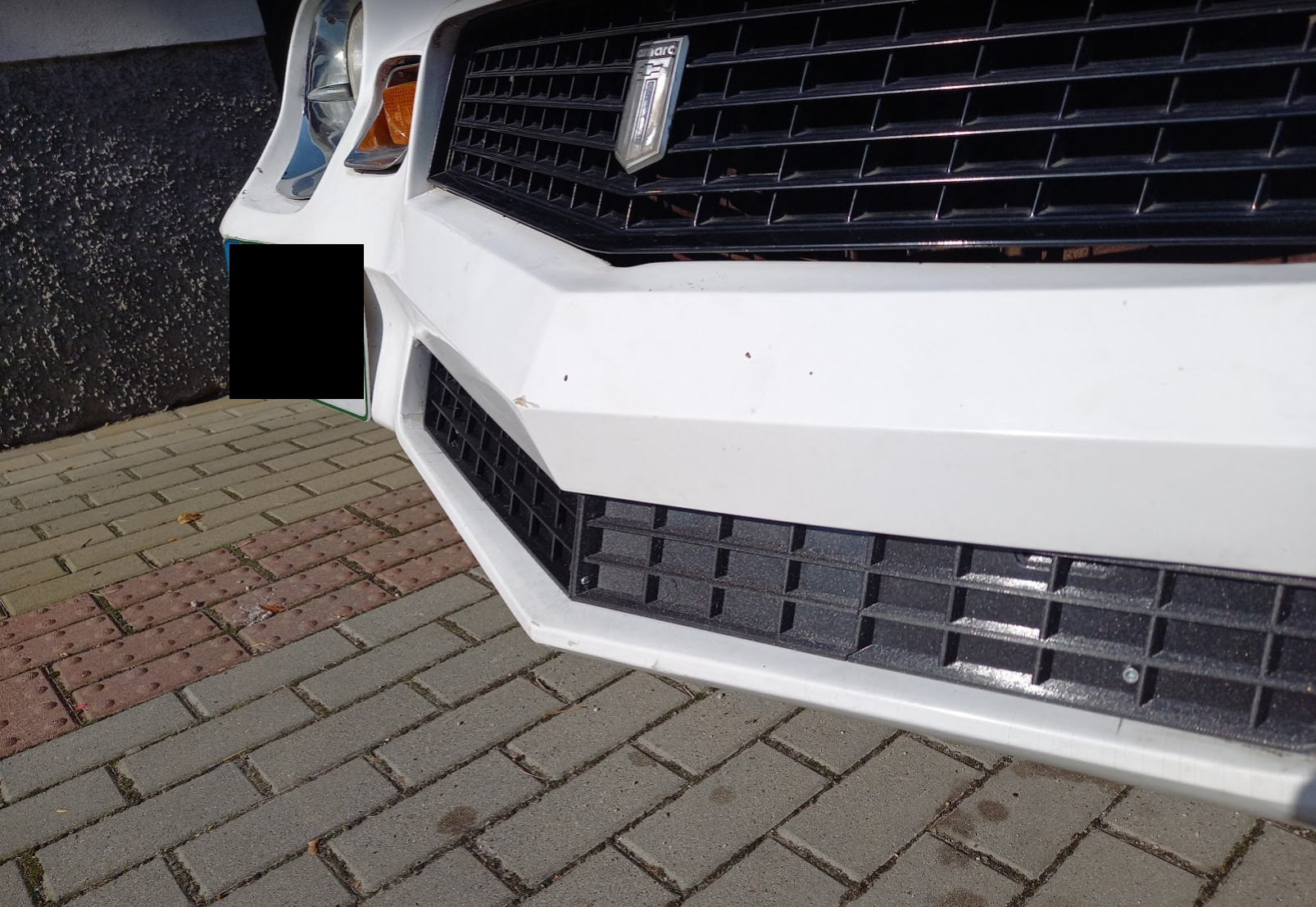 Camaro Berlinetta 1979 lower grille