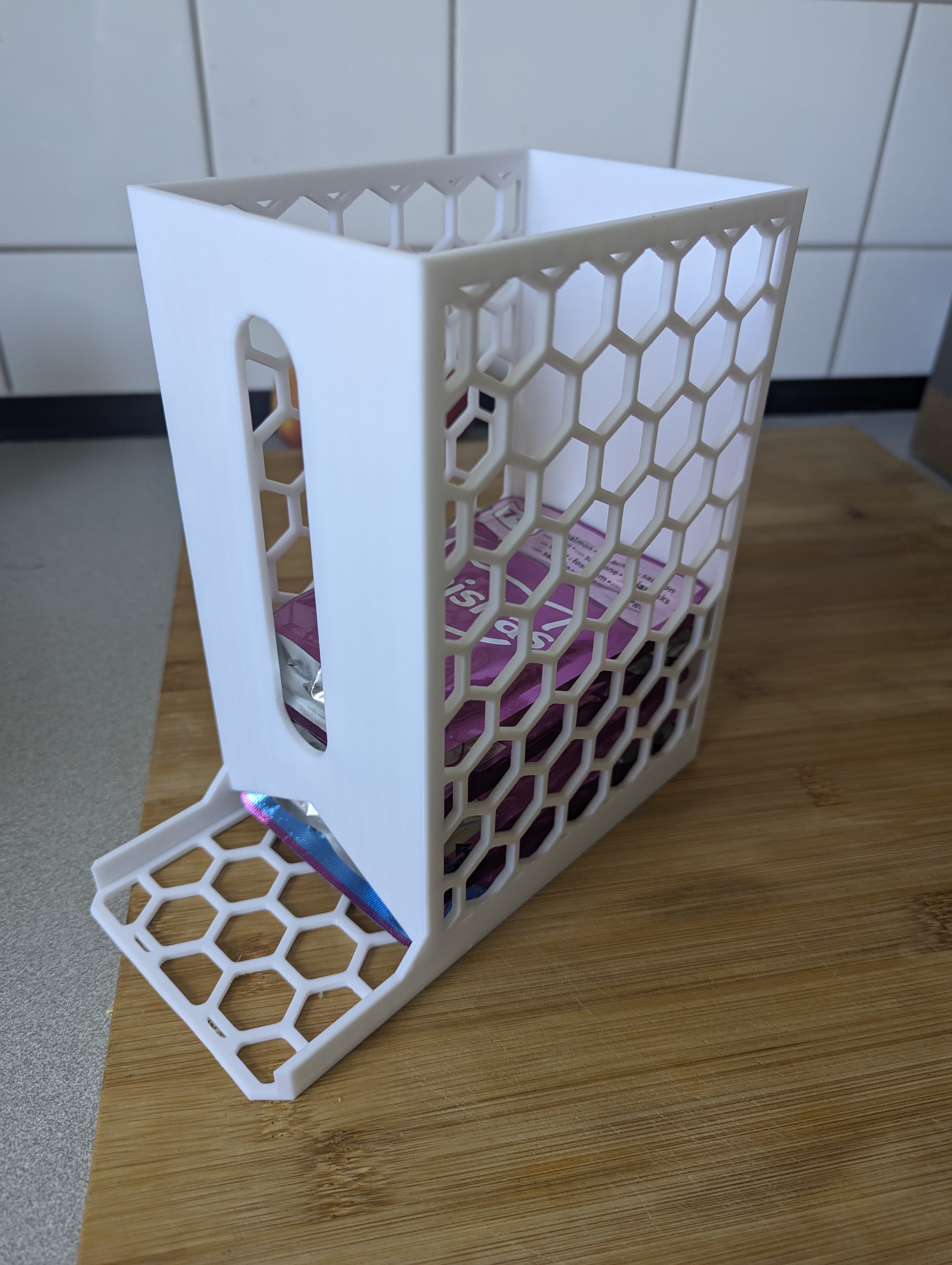 Cat Food Storage for wet food pouches, 9x14cm e.g. Whiskas