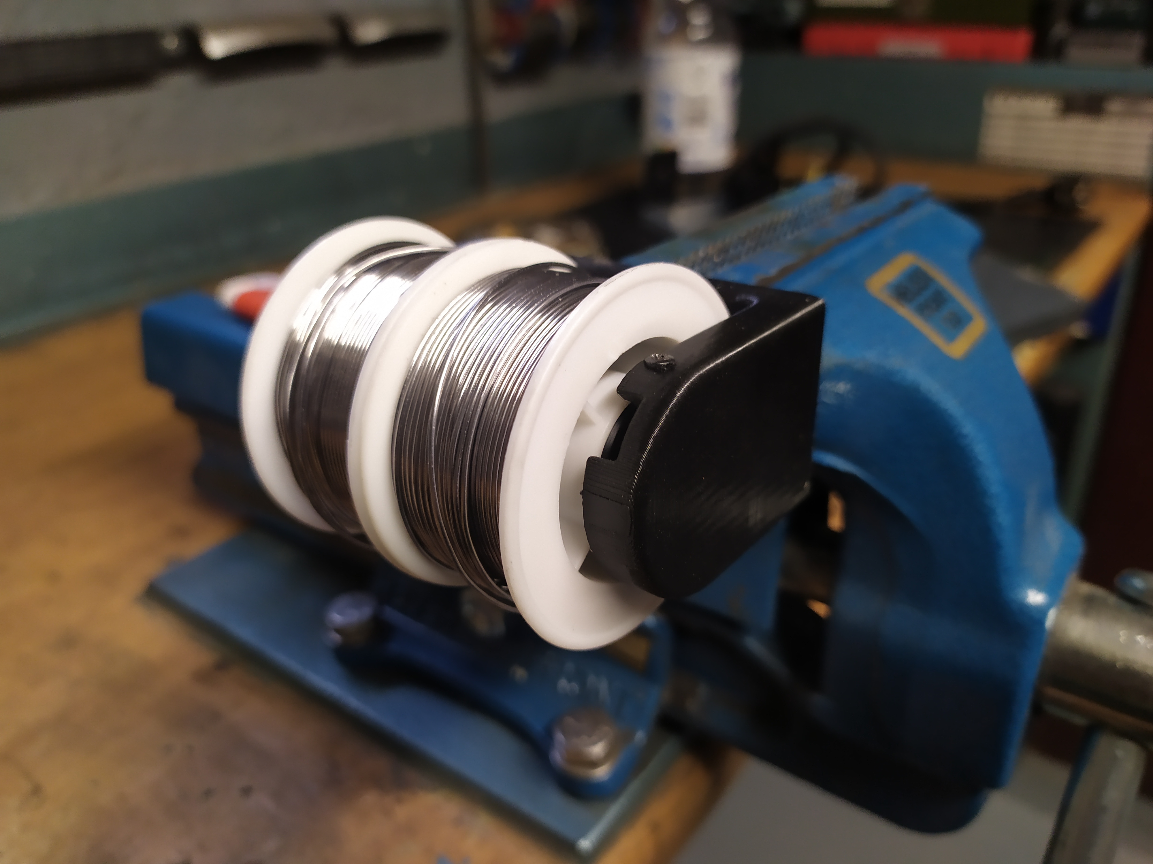 Lötspulenhalter mit Magneten 8x5mm Wandhalter mit Federführung Lötdraht