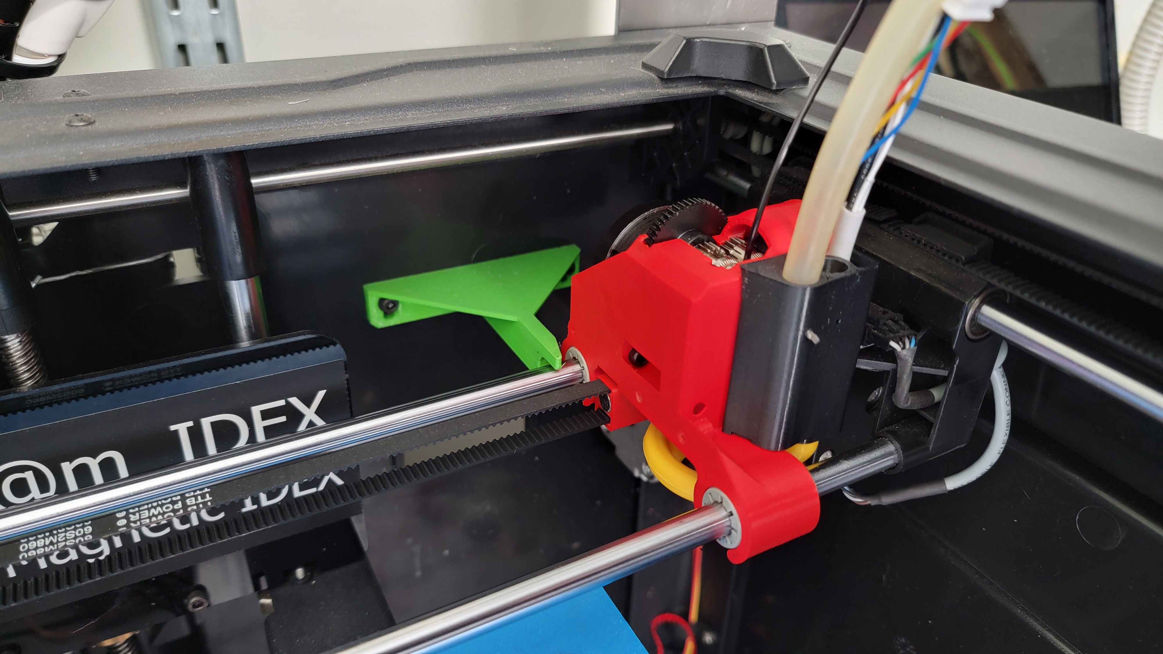 Tool parking levers for Magnetic IDEX 3D Printer
