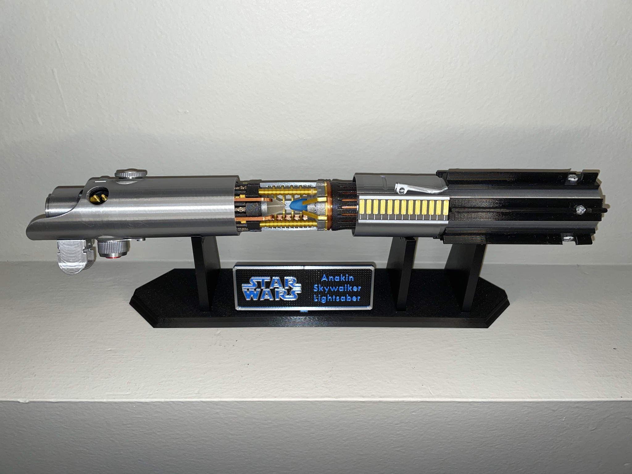 Anakin Skywalker Lightsaber Crystal Reveal - Star Wars