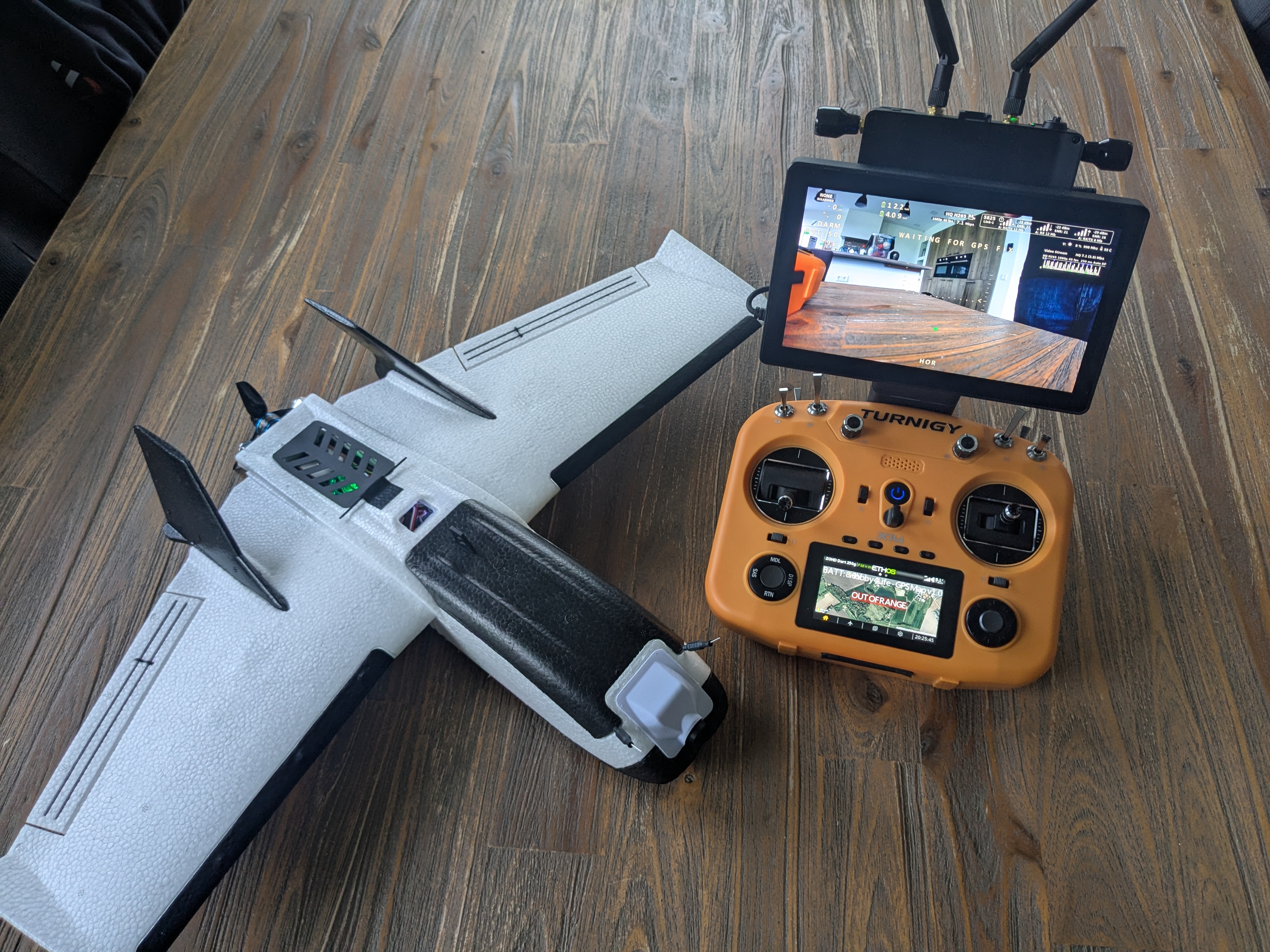 OpenIPC based FrSky X14 Ground station / Display mount