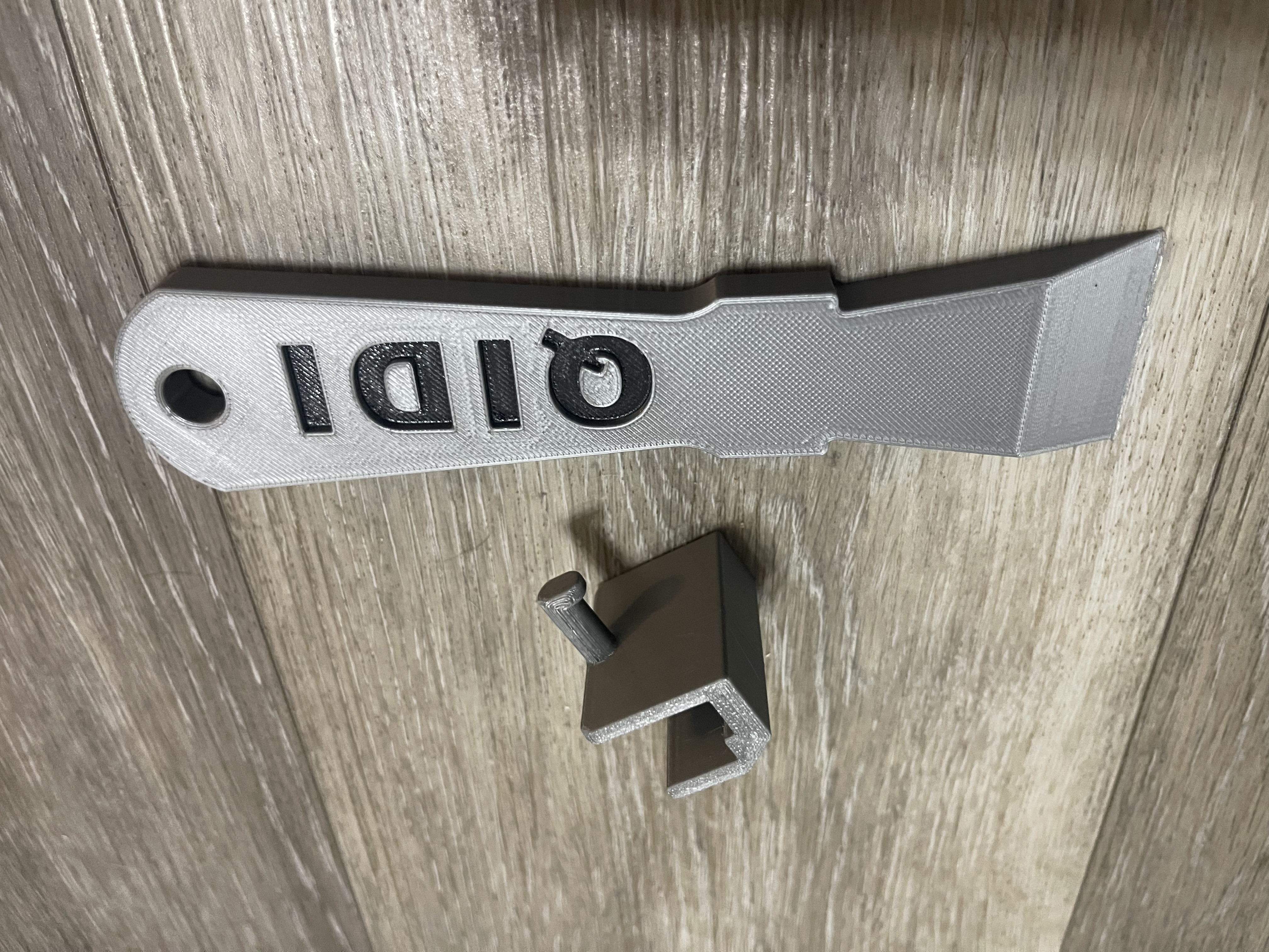 QIDI BED SCRAPER WITH HOOK. NO QIDI BOX REQUIRED