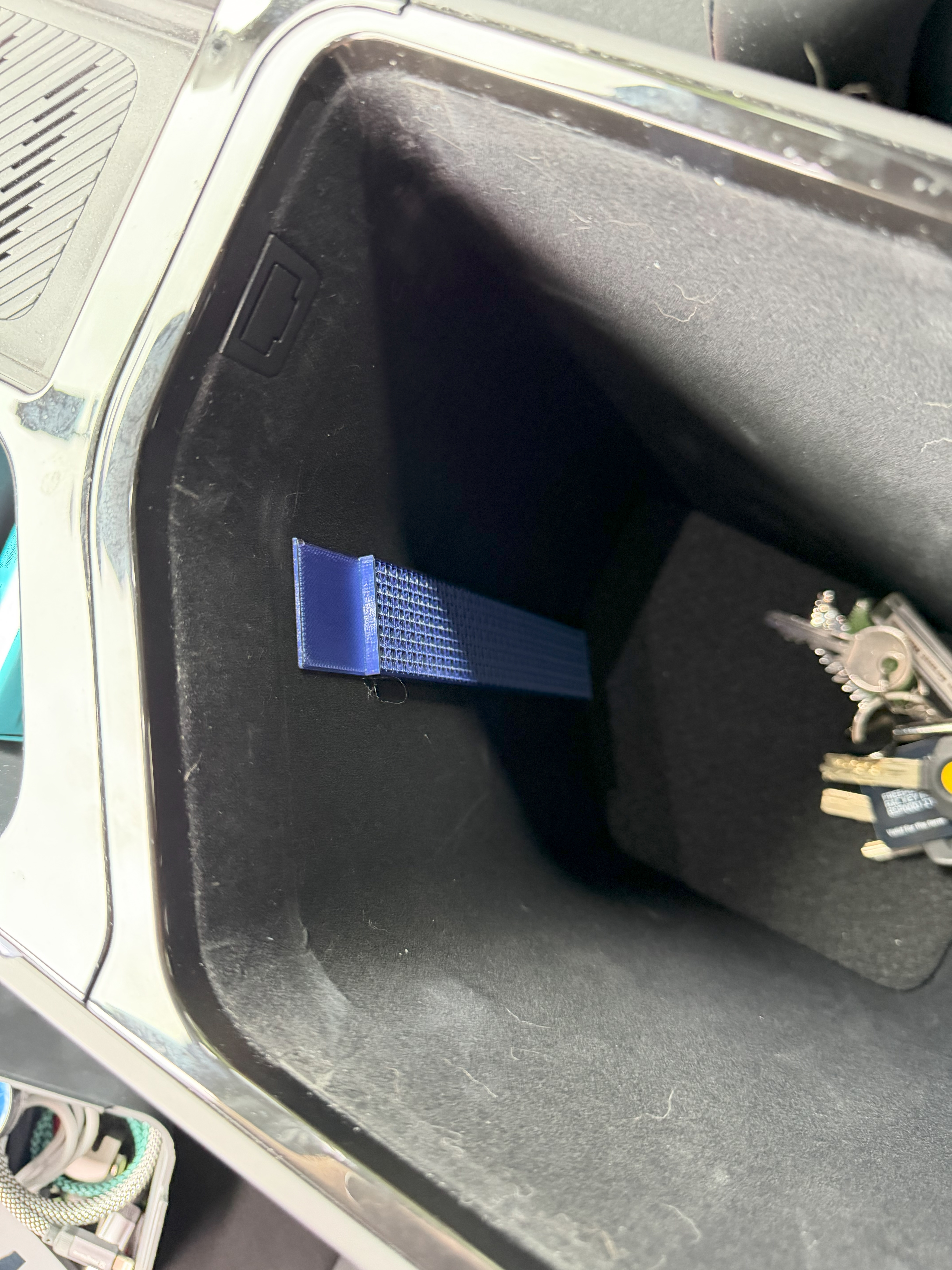 Kia EV6 Anti-Droop Accessory Tray Post
