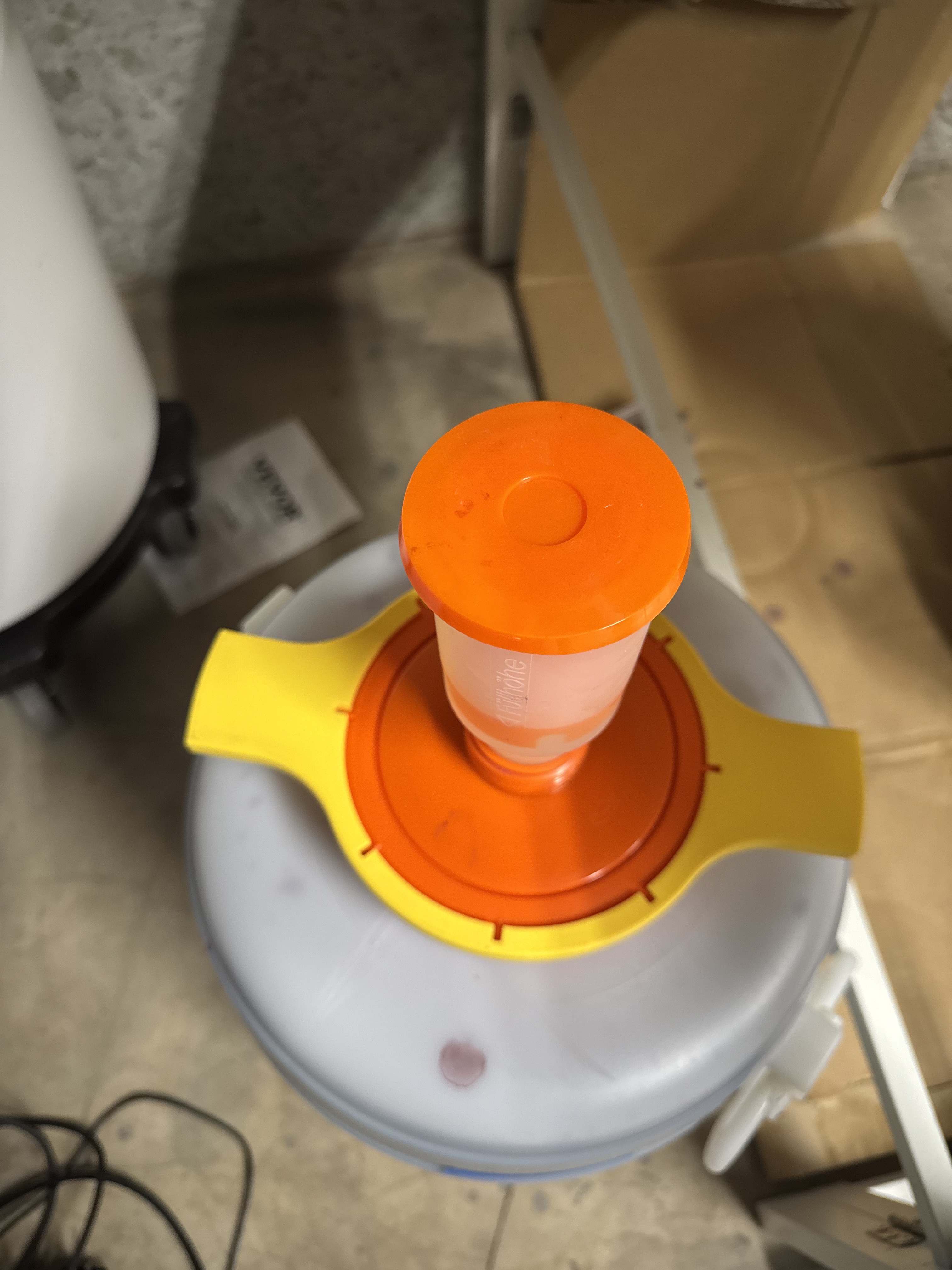 Lid Tool for 20/30 L Plastic Speidel Tank Lids