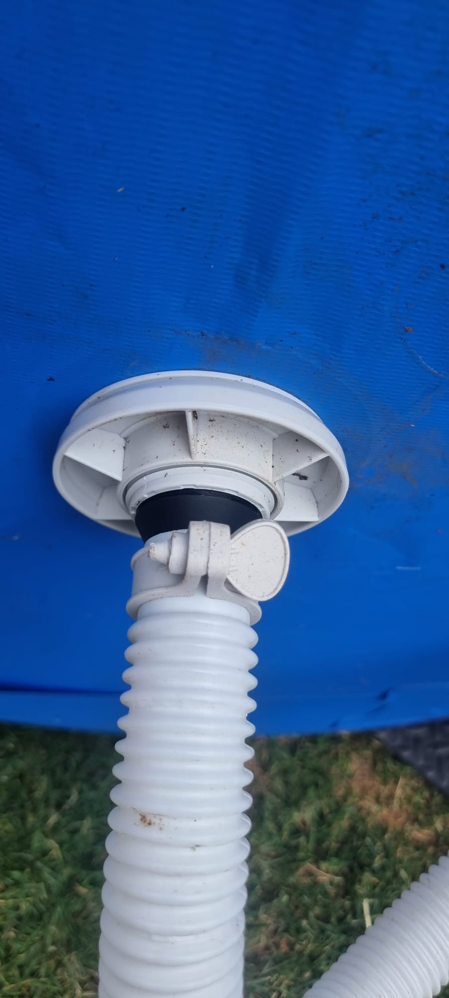 Summer Waves / Poly waves (Polygroup) Pool Skimmer Outlet 32mm to 38mm