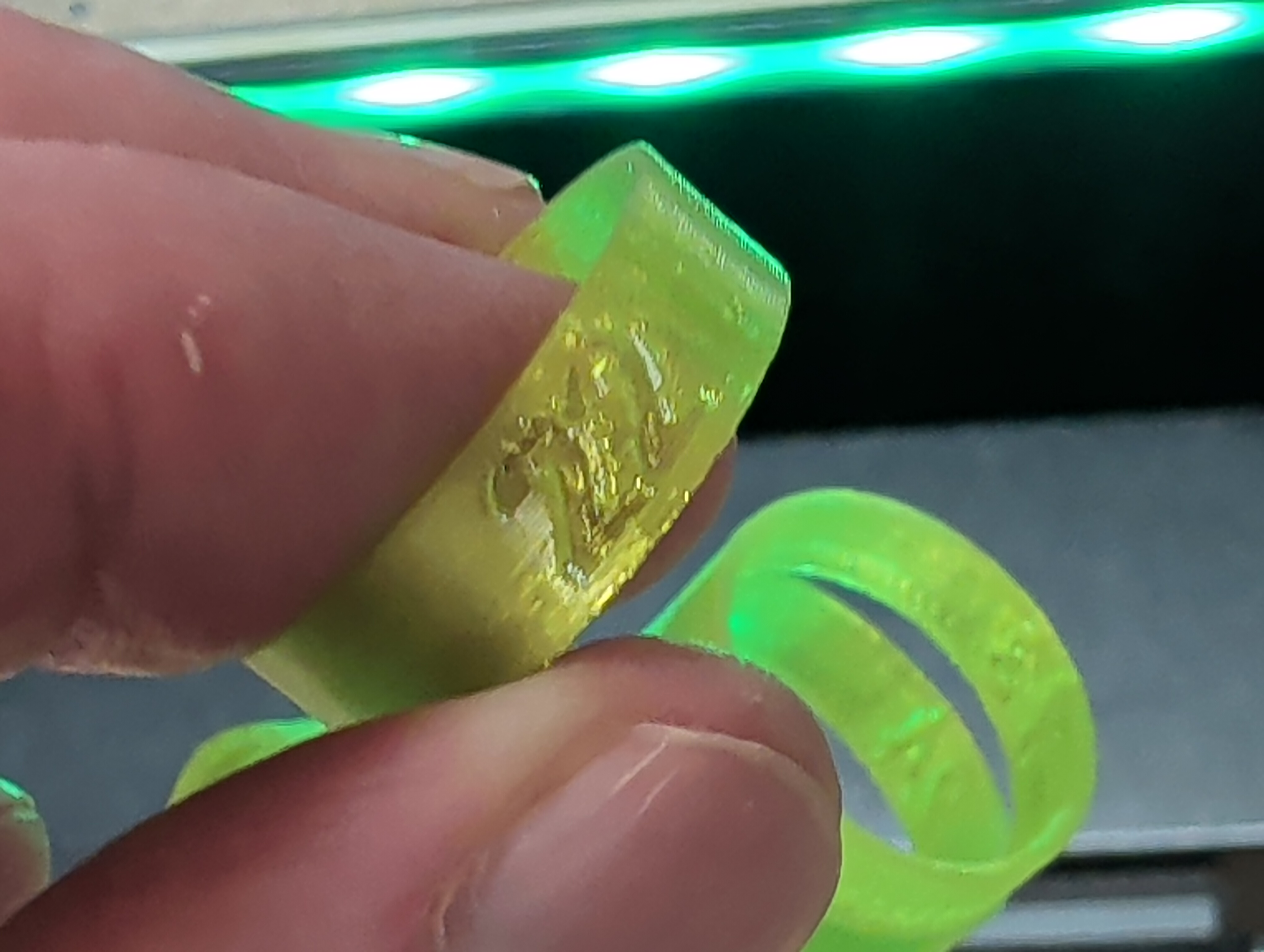 Convenient ring sizing gauges in millimeters (mm)