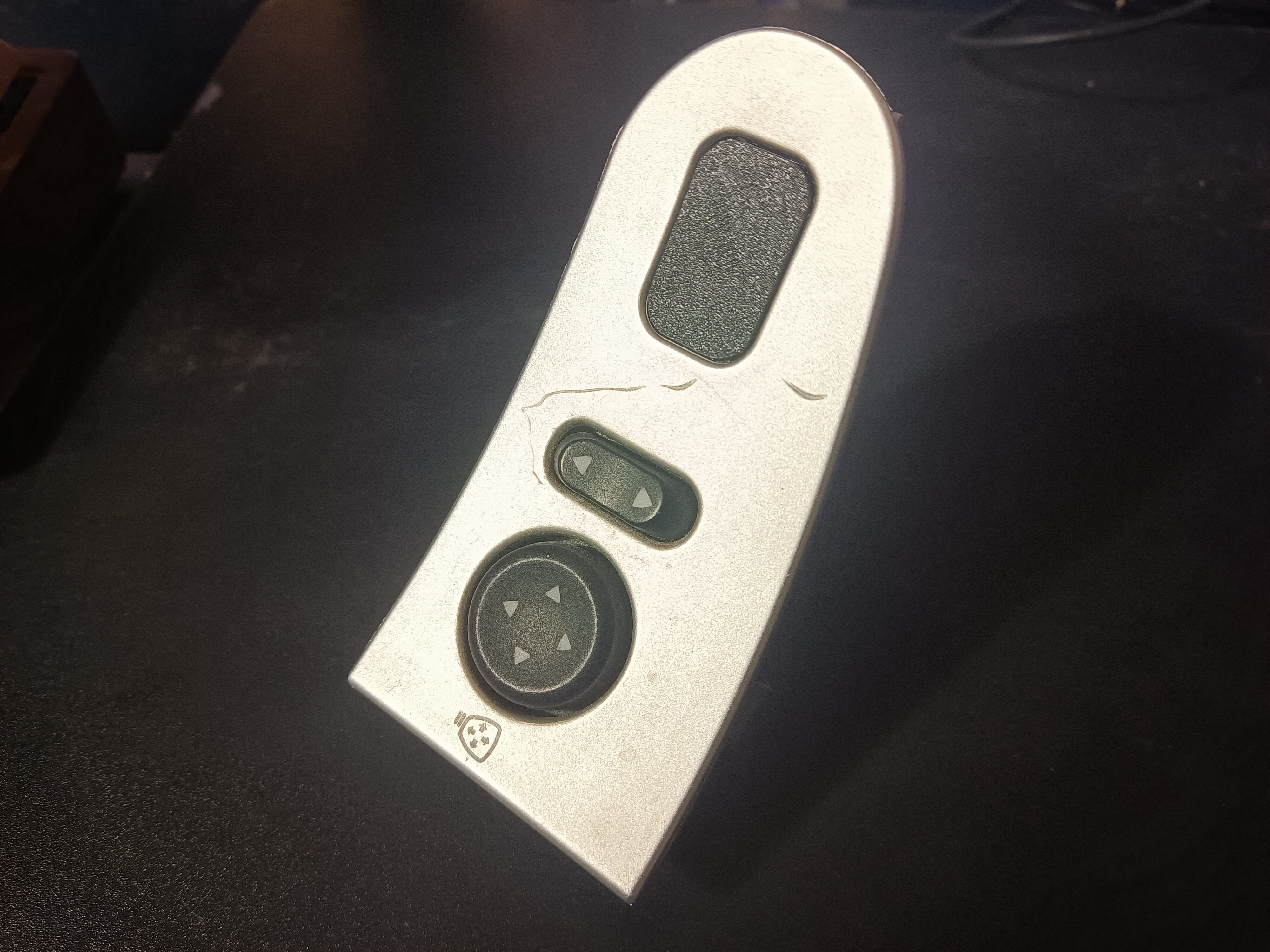 Alfa 916 GTV / Spider sunroof & convertible top switch blocker