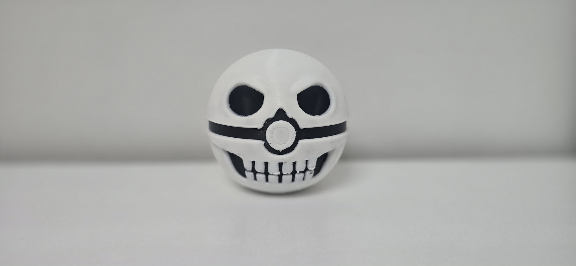 Halloween Skull Pokéball – Spooky Trainer’s Edition