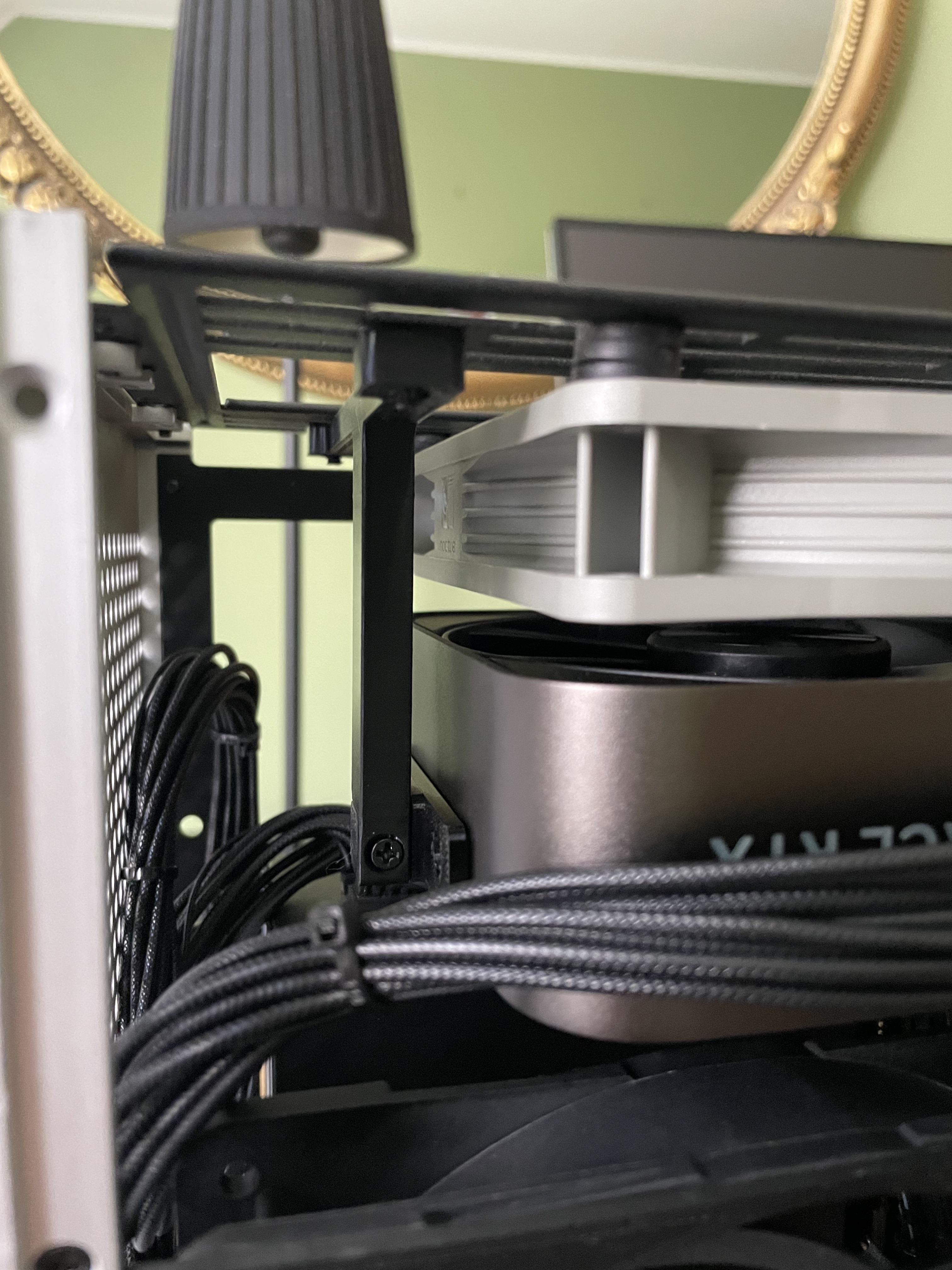 Ncase M2 Anti-Sag Bracket 5090 FE