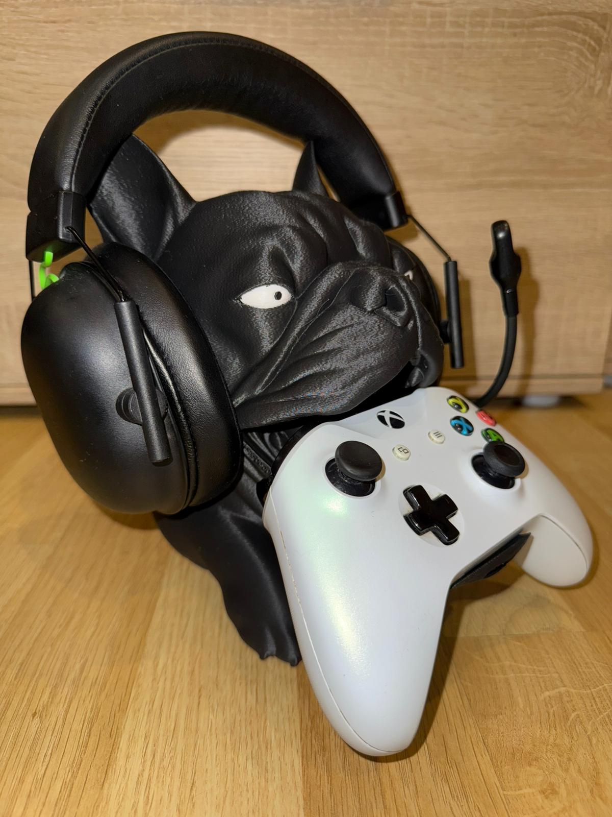 Frenchie Headset & Controller Stand