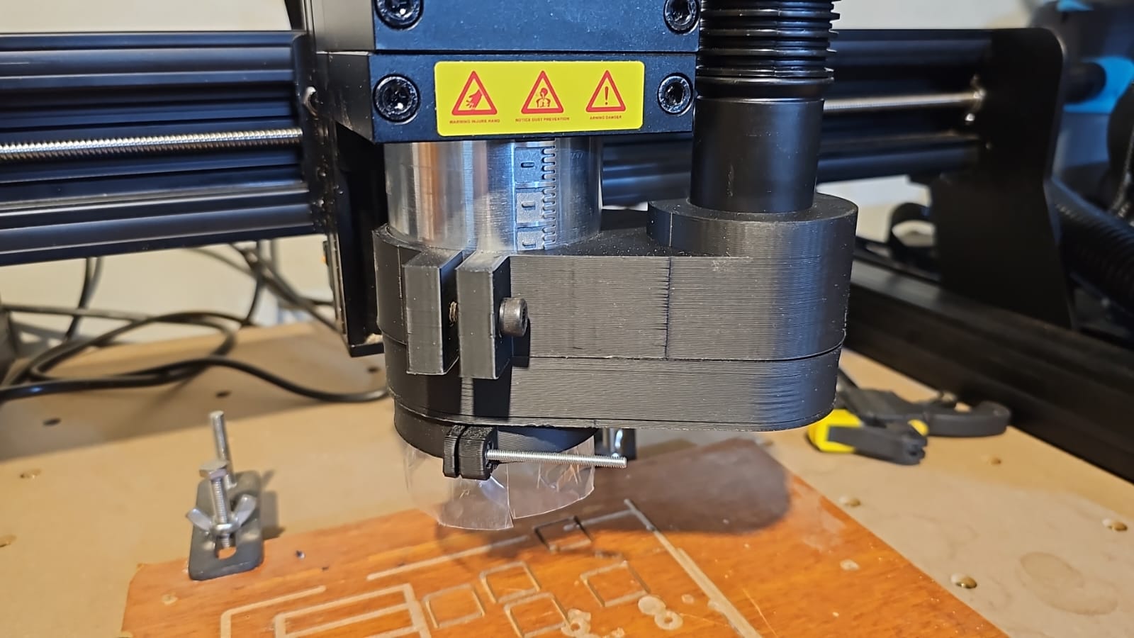 Dust shoe for CNC TTC 450 800W router milling machine to use with vacuum cleaner