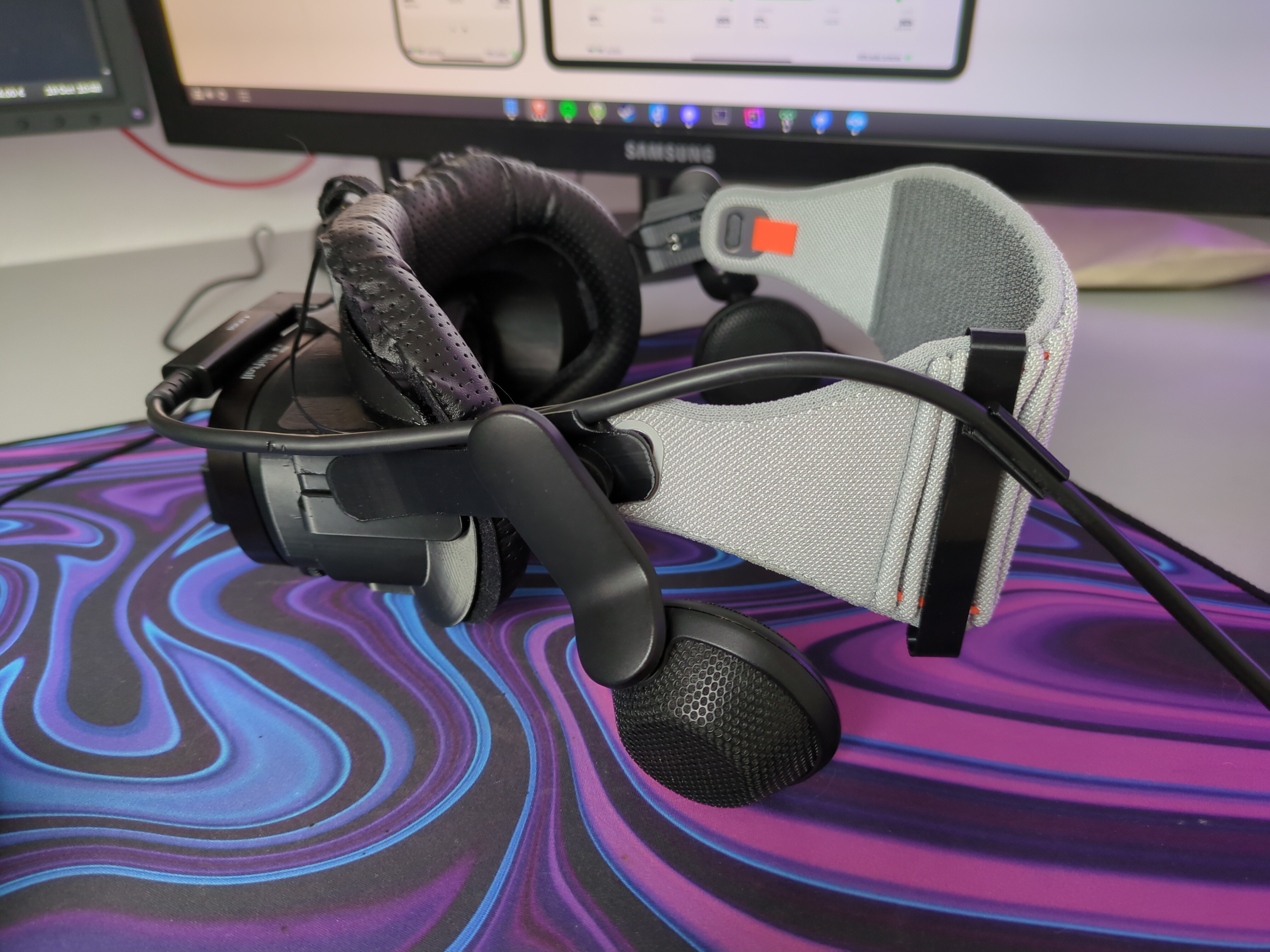 Meganex Superlight 8K Akari's Facial Interface to AVP Knit Band Adapter with Valve Index BMR Speakers
