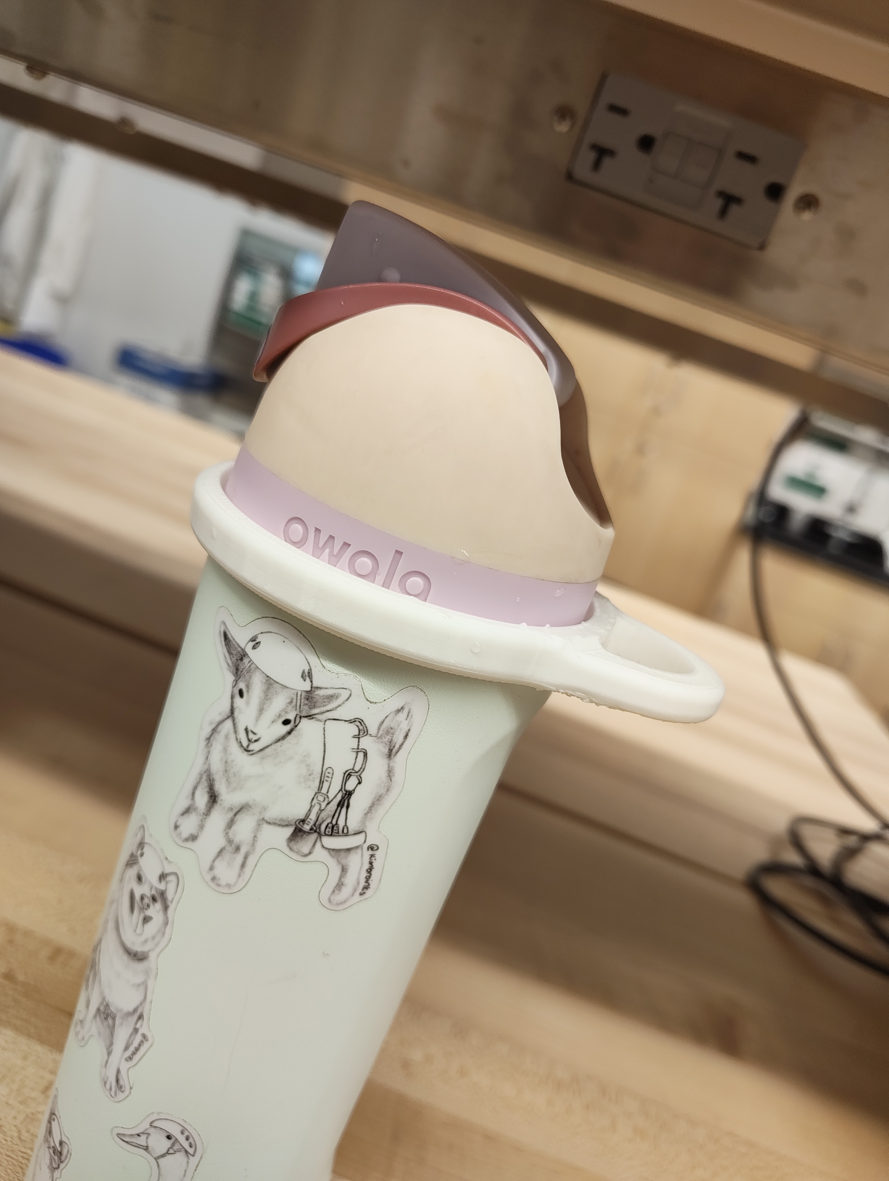 Owala FreeSip 24oz water bottle handle