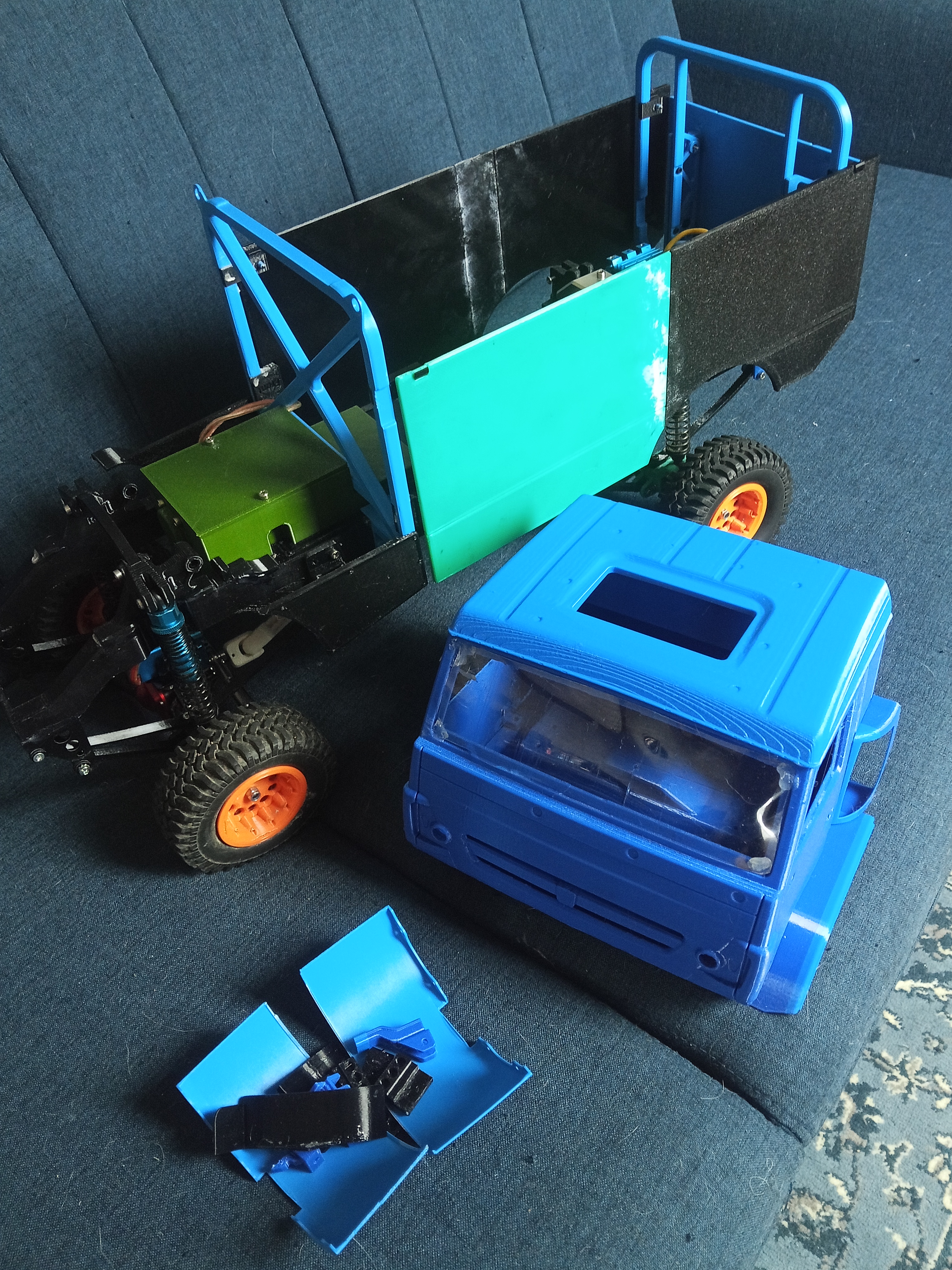 V2 ELECTRONICS BOX RC TRUCK KAMAZ MASTER MK.2