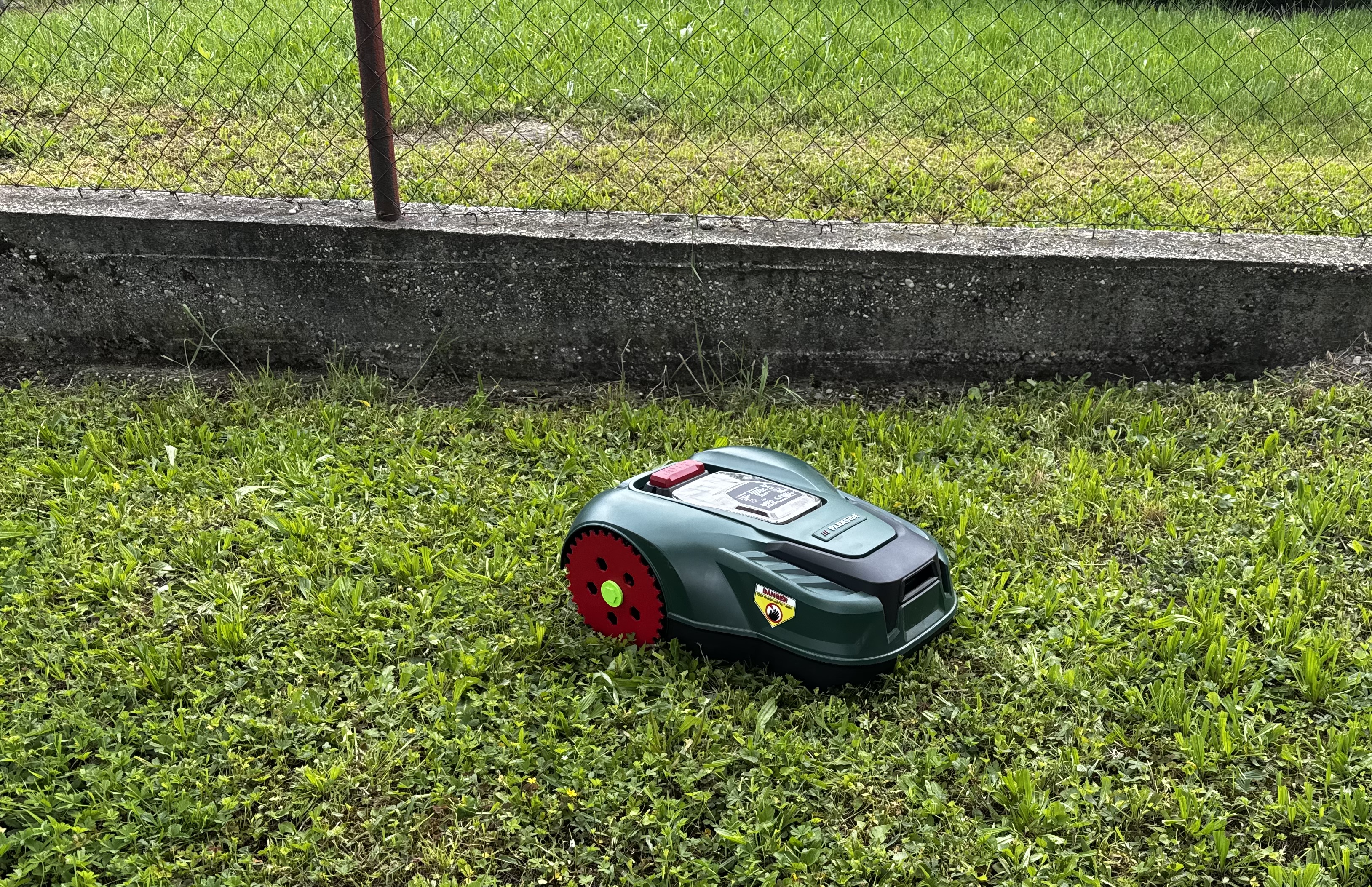 Traction Assist Wheel for Parkside PMRDA 20-Li B2 robot lawn mower