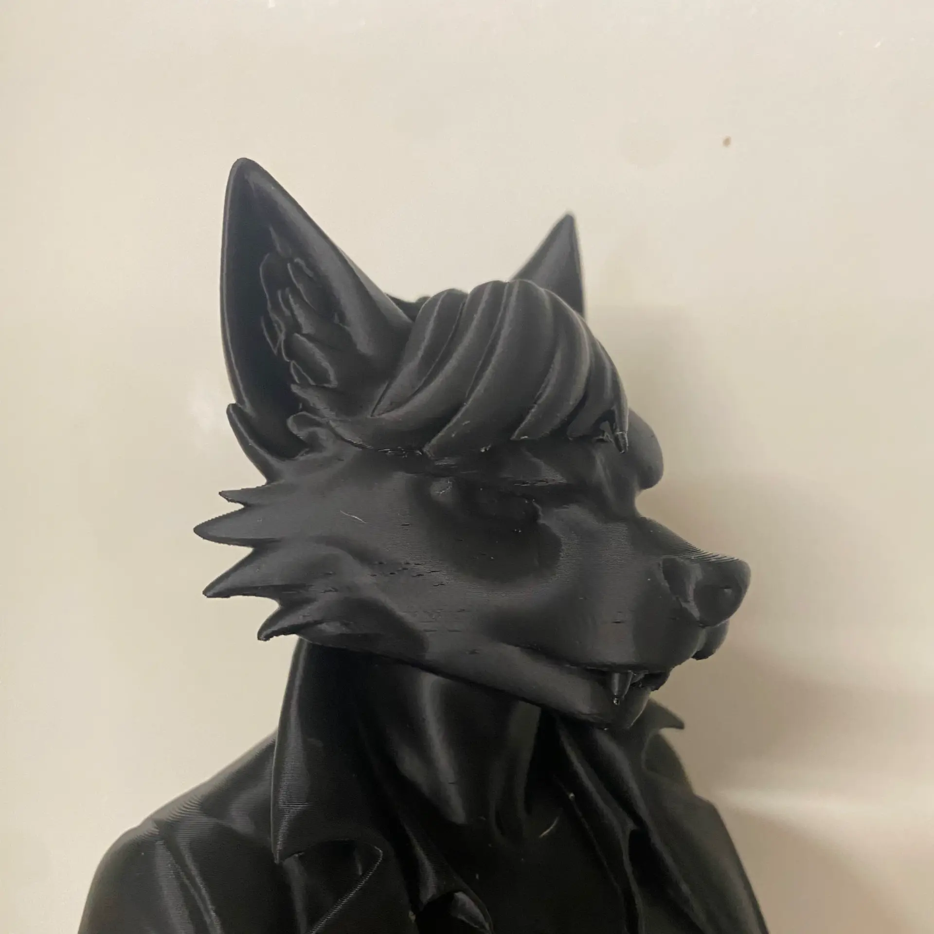 Lupa Grey Bust with teeth